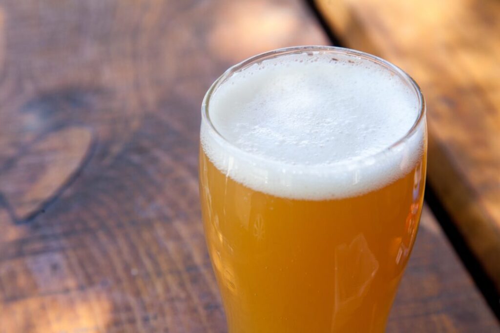 ヘイジーIPA（HAZY IPA）完全ガイド：濁りが生み出す芳醇な香りとジューシーな新体験（NEIPAジューシーIPA）